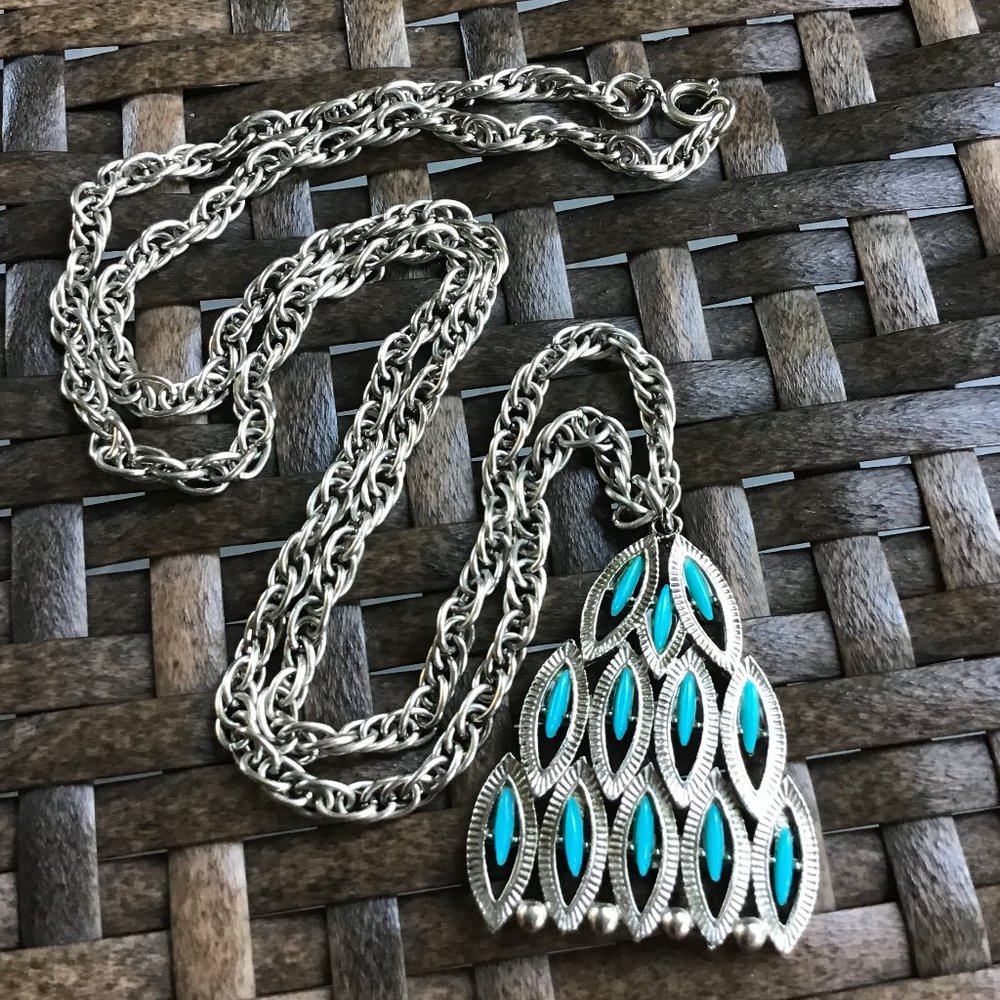 Vintage Southwest Style Silver Tone & Faux Turquoise Pendant Necklace